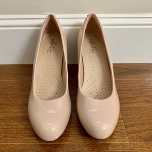 NWOT Clarks Collection Adriel Viola Pumps